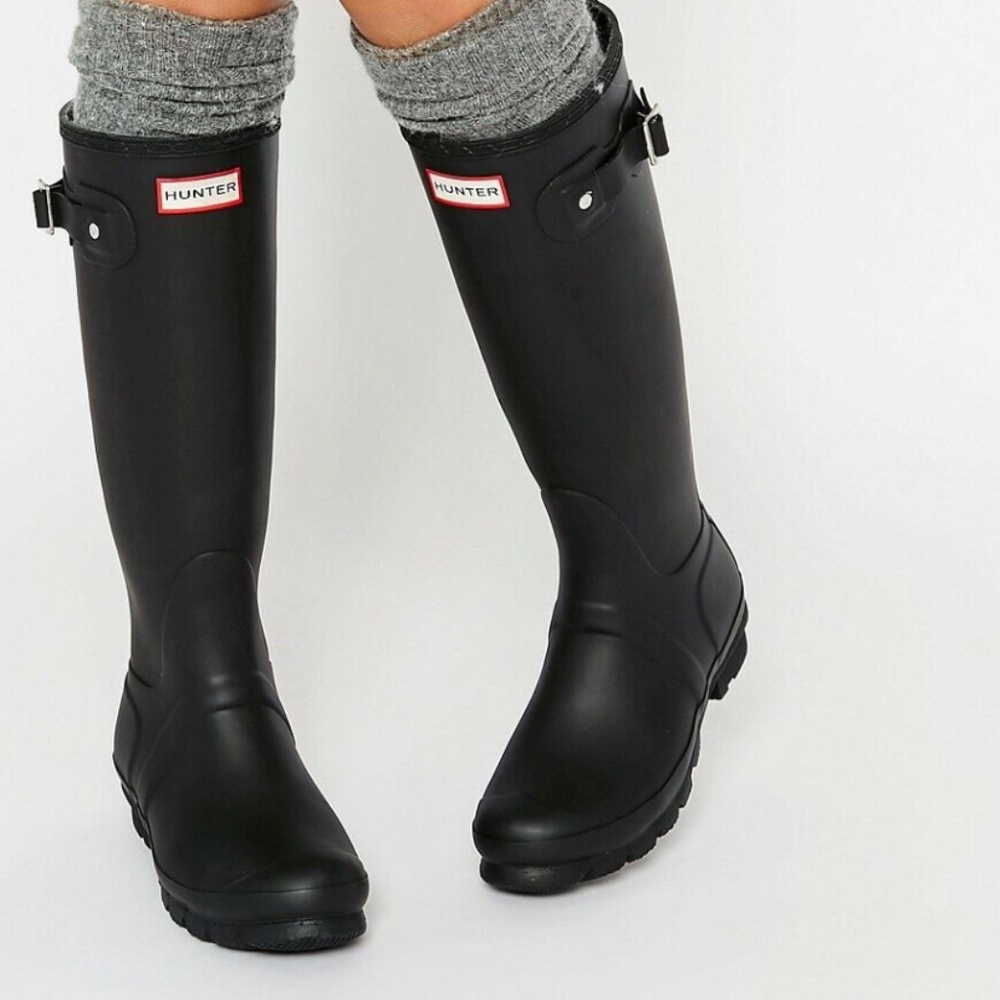 Hunter black boots